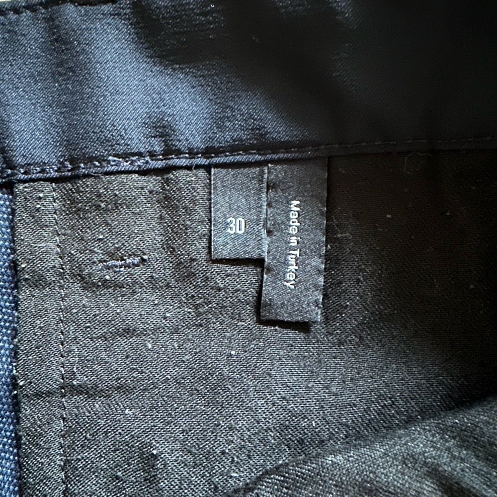 Theory Navy Ascend Tech Shorts Size 30 - Picture 3 of 7